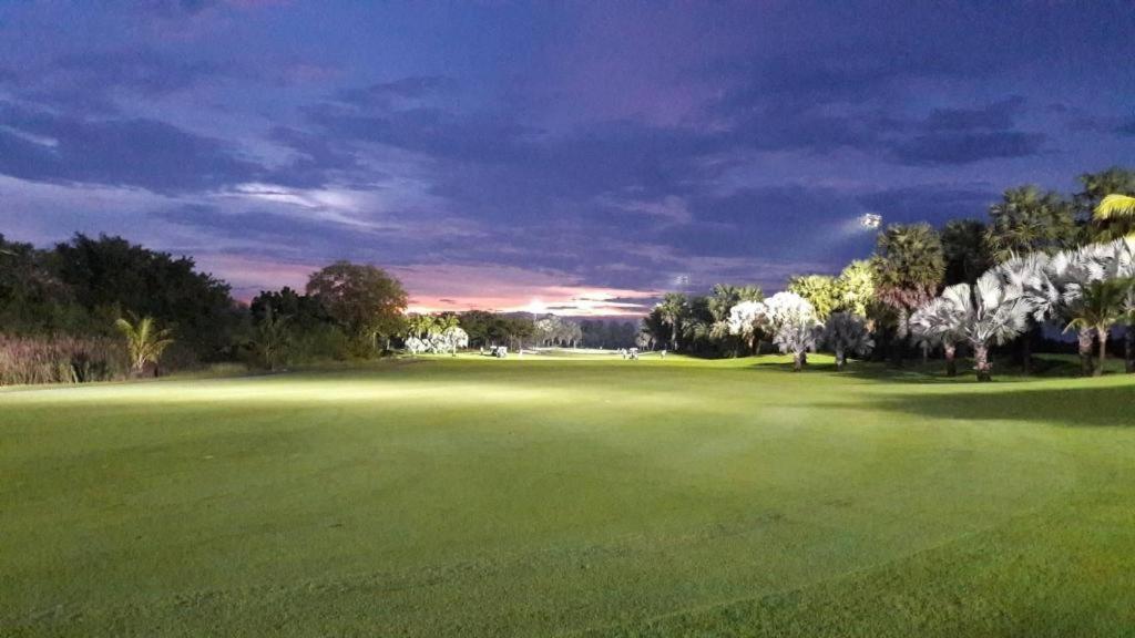 Hotel Suwan Golf & Country Club Nakhon Pathom Exterior foto