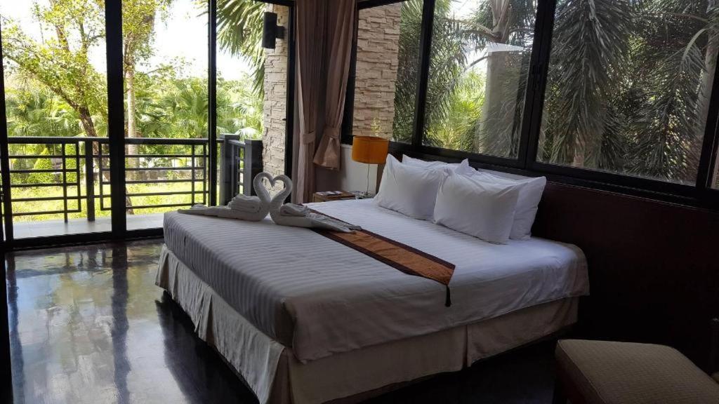 Hotel Suwan Golf & Country Club Nakhon Pathom Exterior foto